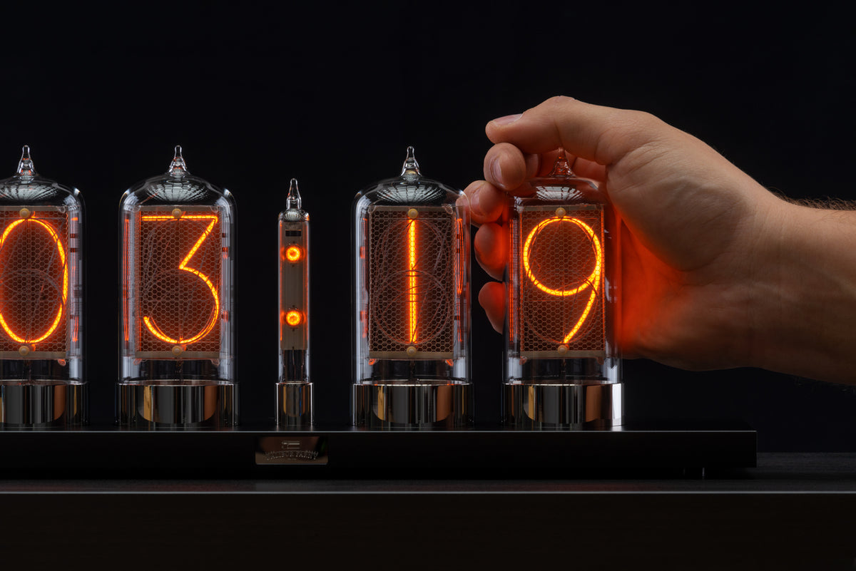 Puri Nixie Clock 6 Black-Gold